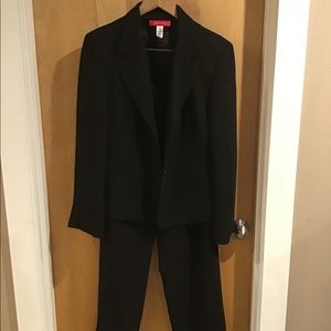 Anne Klein 2 piece suit